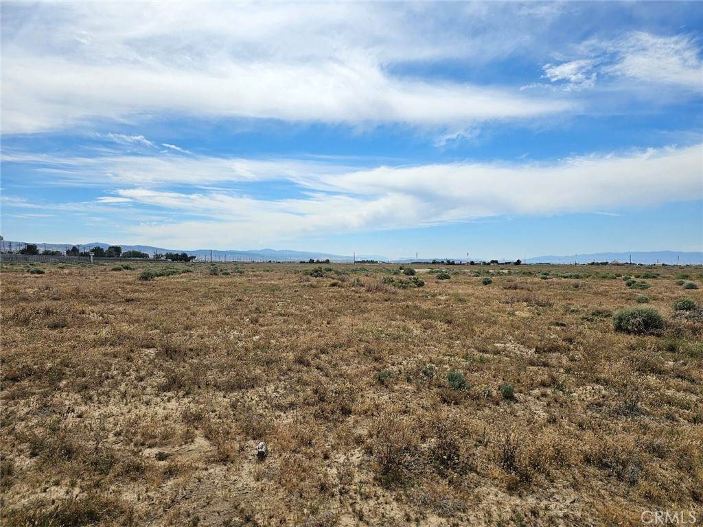 0 Vic 56 St West/Ave H14 - Photo 1