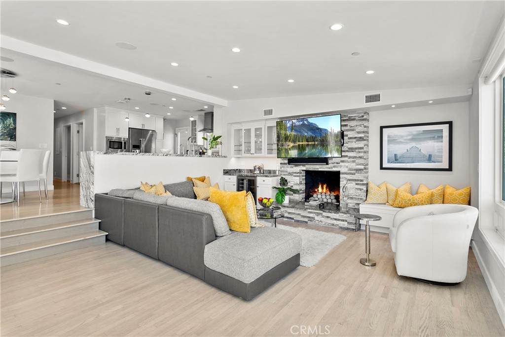 166 Fairview Street - Photo 1