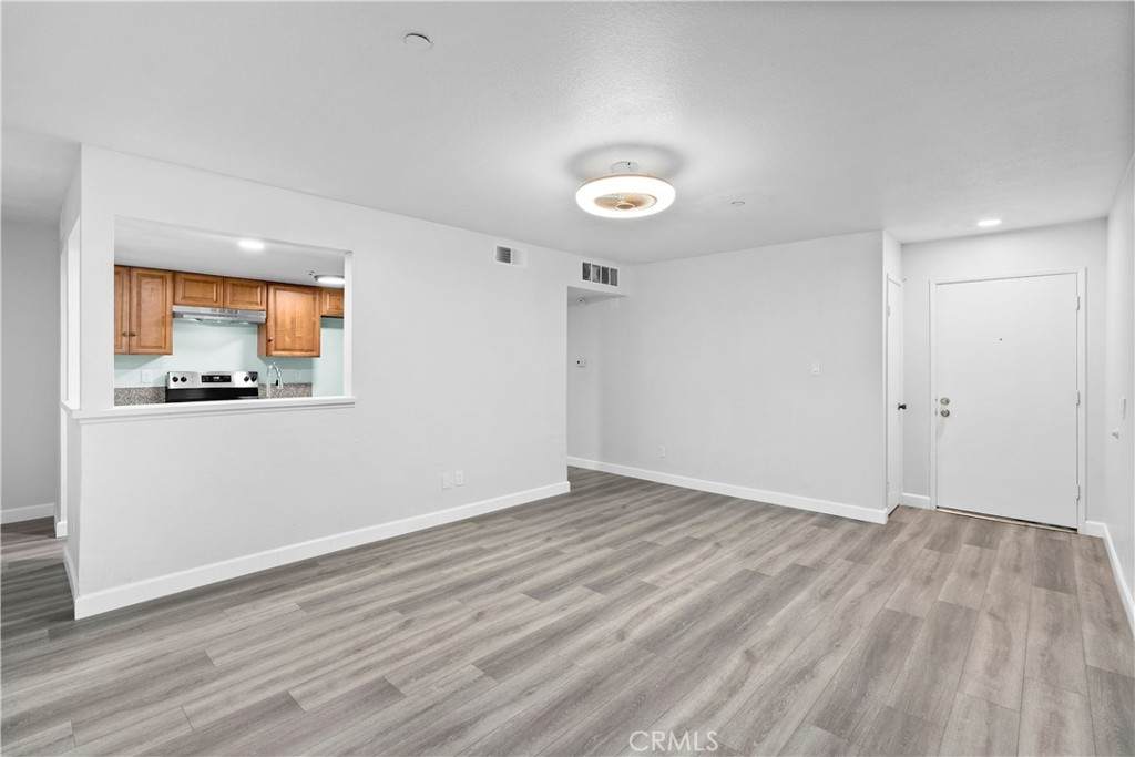 302 Chestnut #118 Avenue - Photo 1