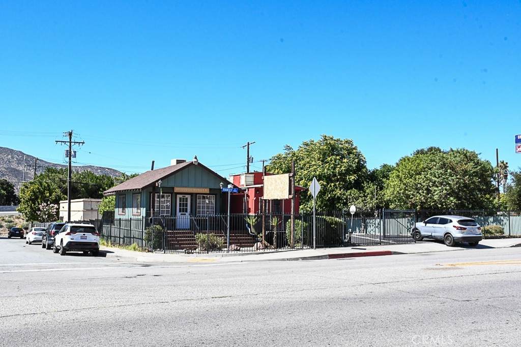 614 Ramsey Street - Photo 1