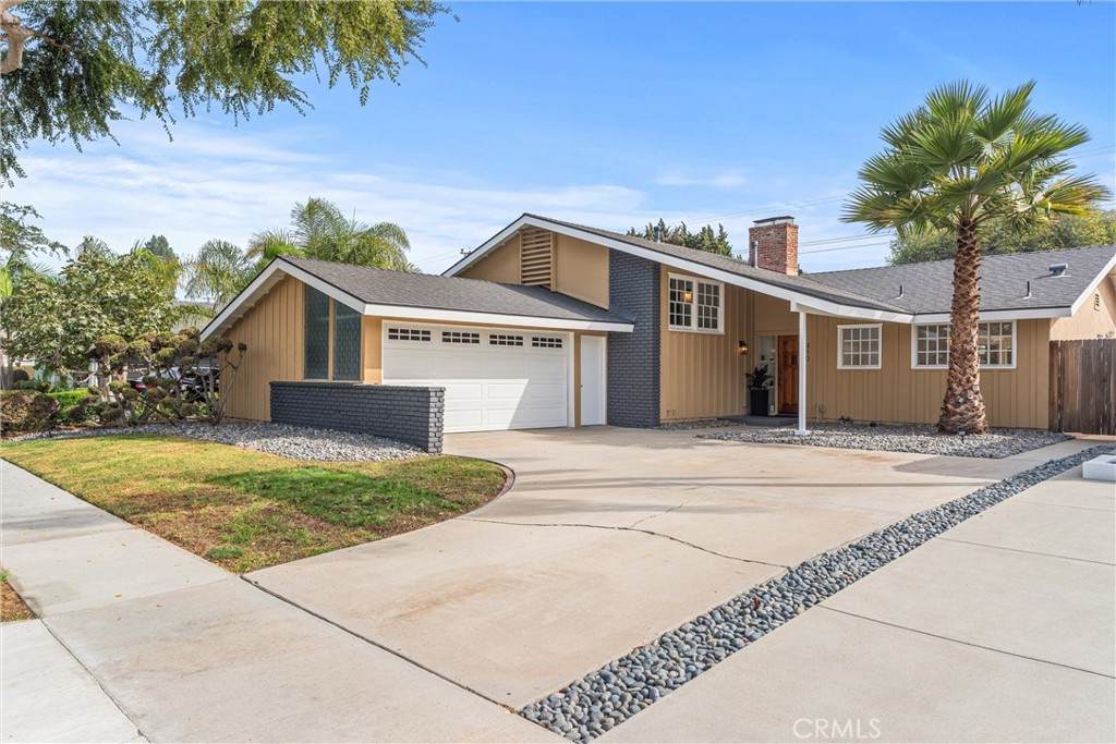 410 Laurinda Avenue - Photo 1