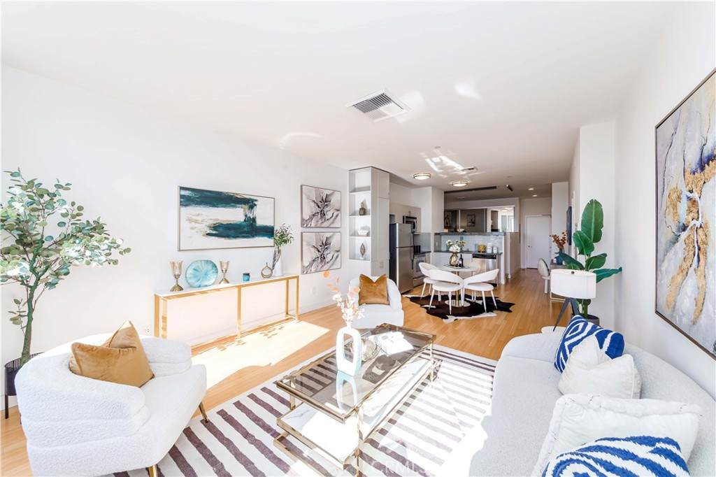 3810 Wilshire Boulevard - Photo 1