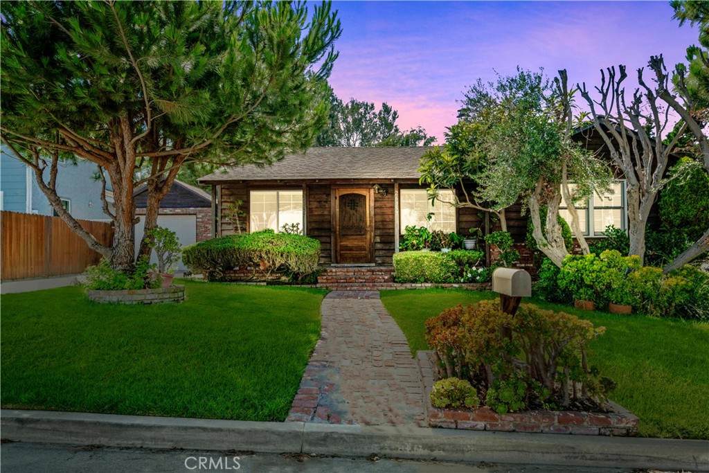 26357 Hillcrest Avenue - Photo 1