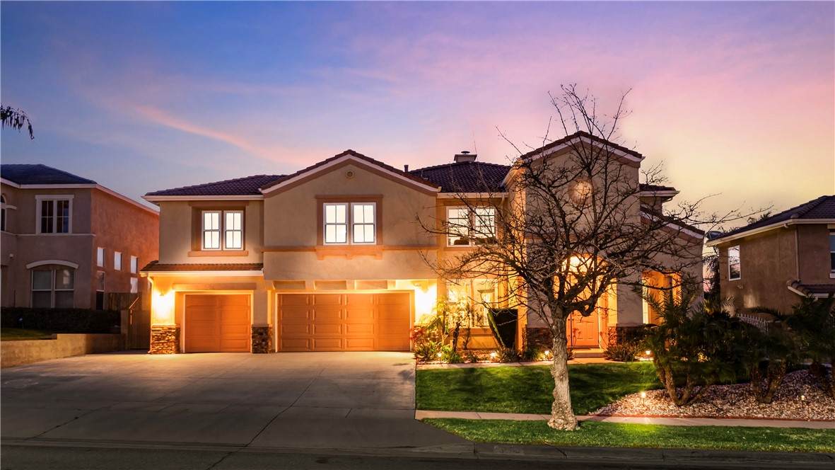 3038 Pinehurst Drive - Photo 1
