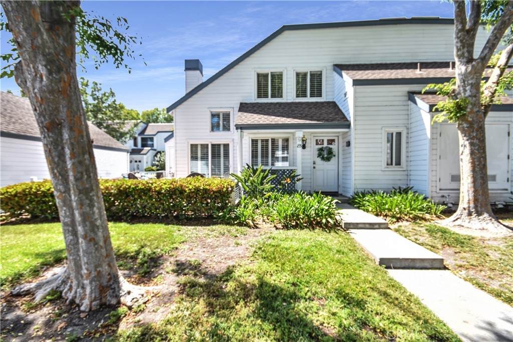 85 Briarglen - Photo 1