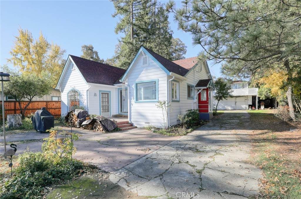 2165 Lakeshore Boulevard - Photo 1