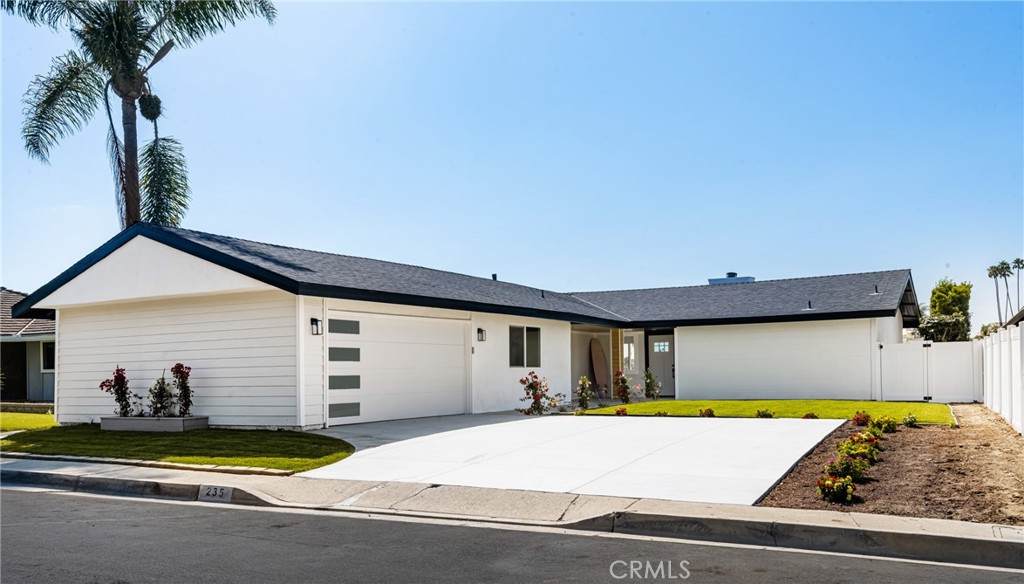 235 Via Ballena - Photo 1