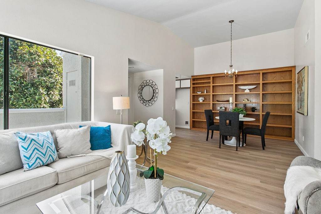 424 Deerfield Avenue - Photo 1