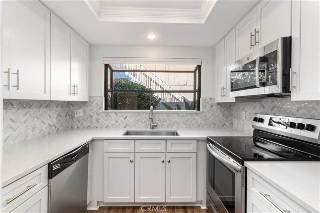 1828 Diamond Street - Photo 1