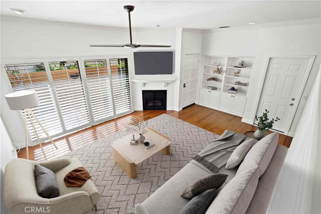 18409 Collins Street - Photo 1