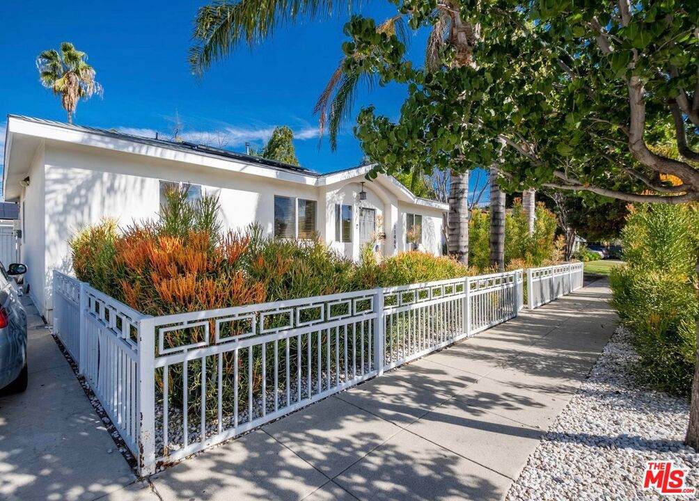 11465 Cumpston Street - Photo 1