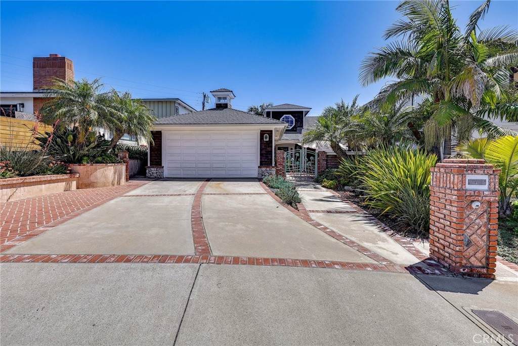 231 Avenida Princesa - Photo 1