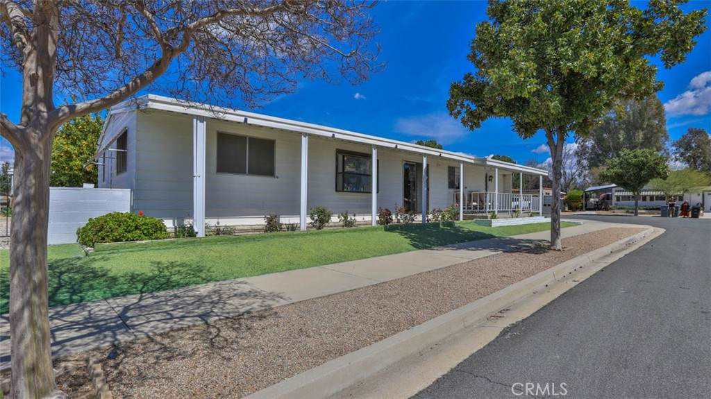 1255 Brentwood Way - Photo 1