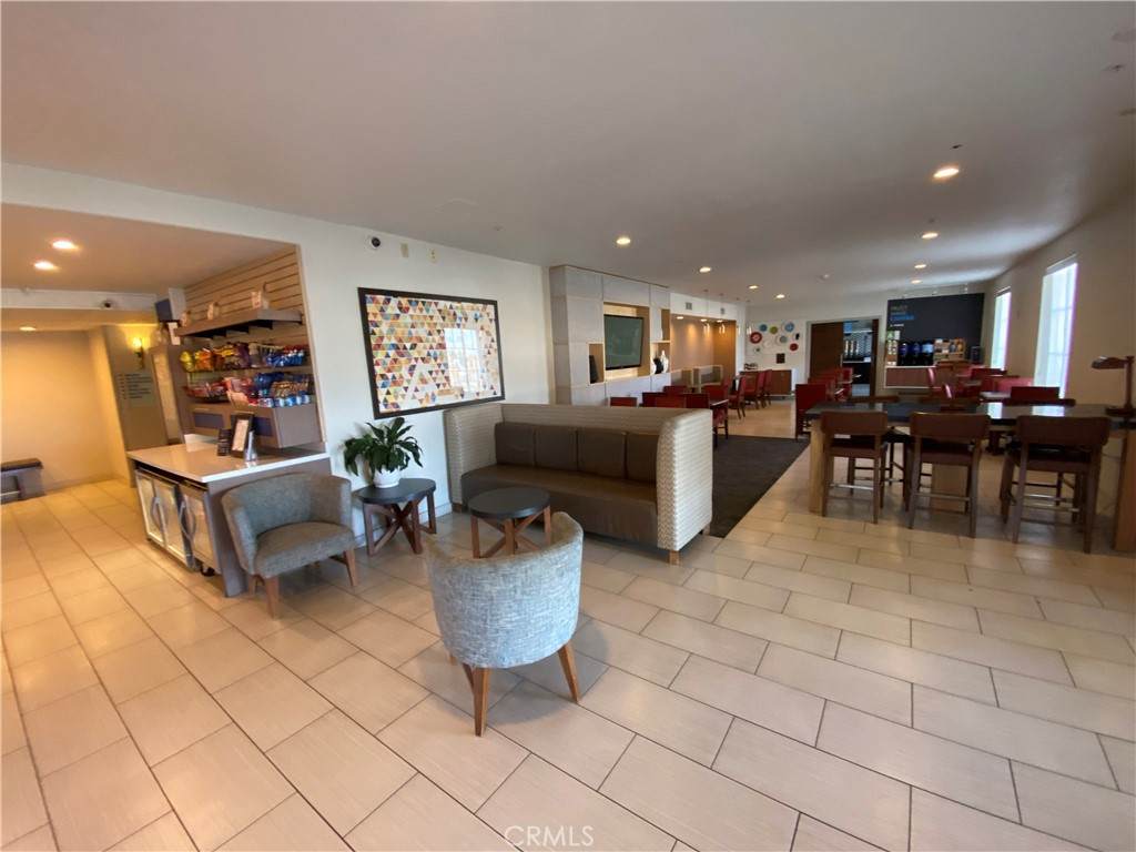 43719 17th Street - Photo 1