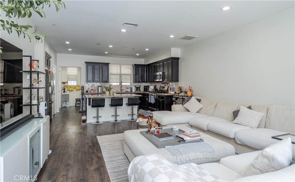 11905 Nixon - Photo 1