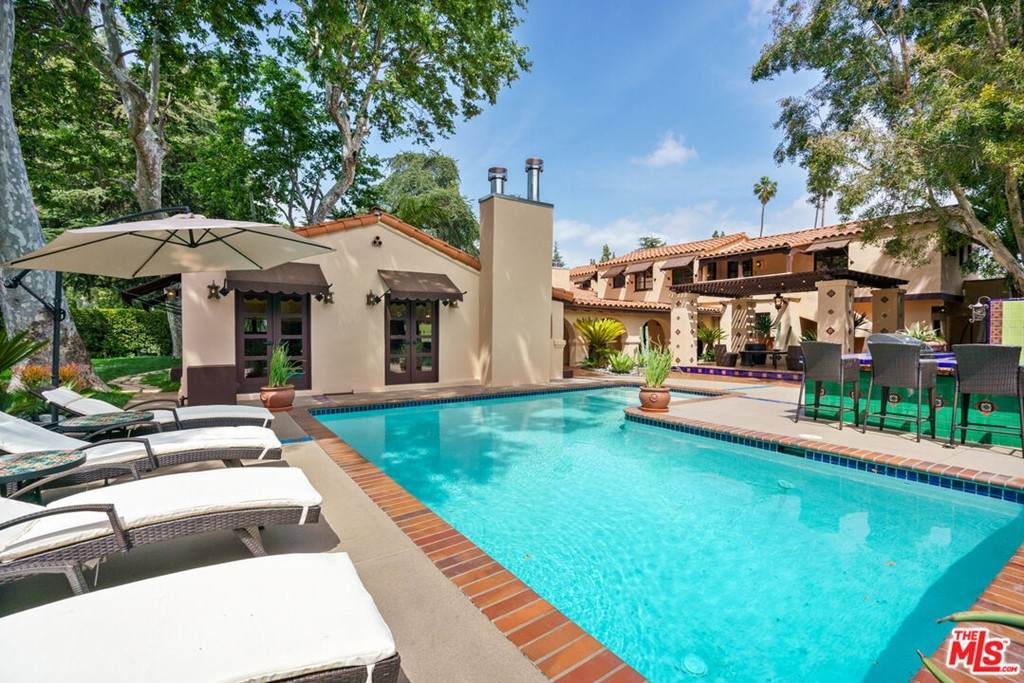 5370 Los Feliz Boulevard - Photo 1