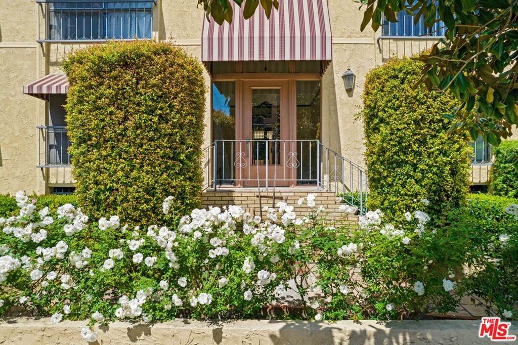 11507 Moorpark Street - Photo 1