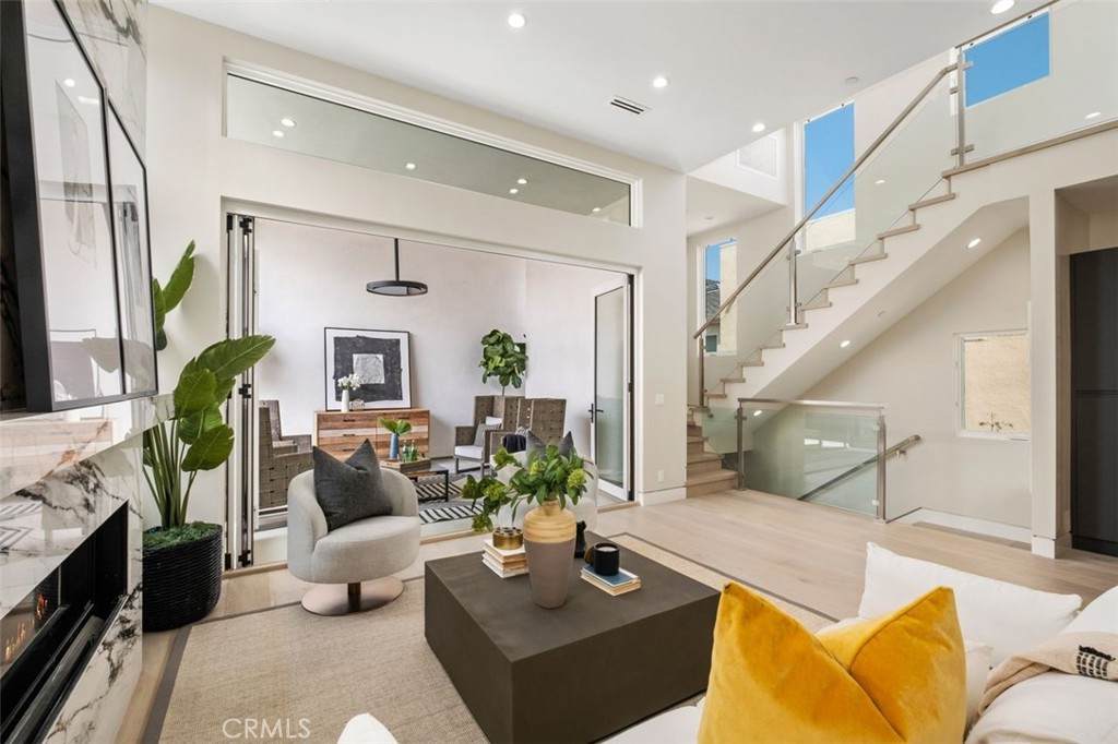 508 1/2 Acacia Avenue - Photo 1