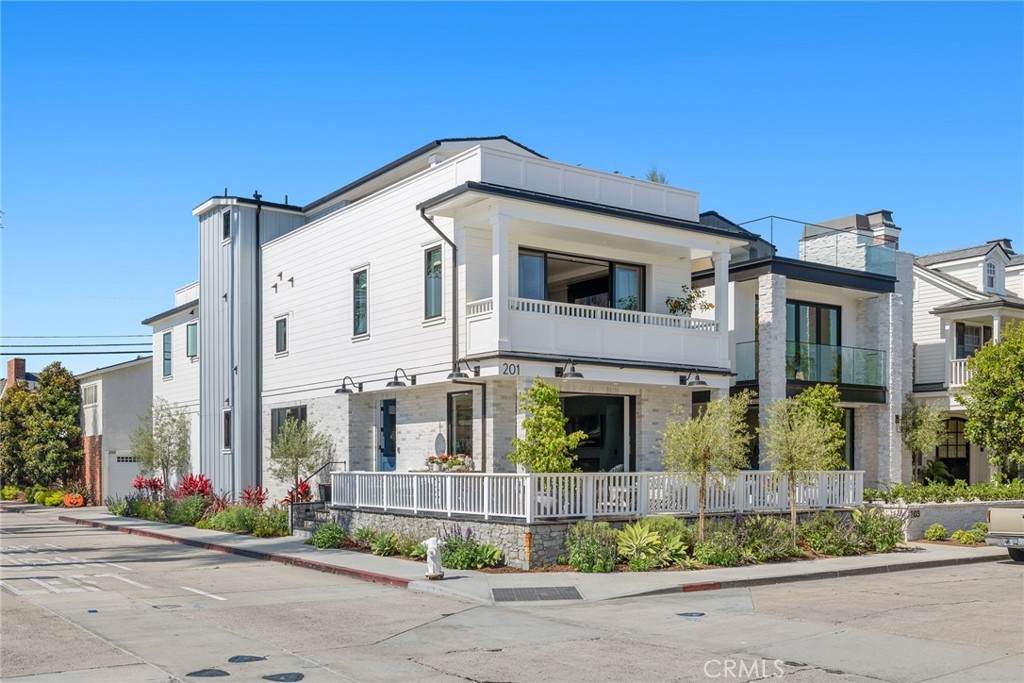 201 Opal Avenue - Photo 1