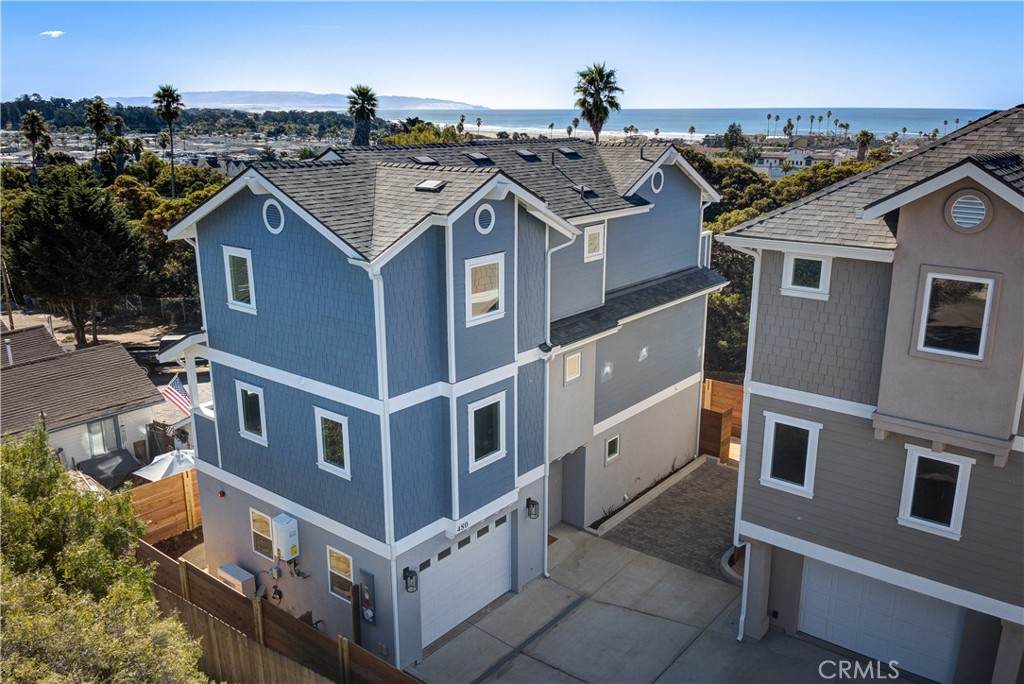 480 Hinds Avenue - Photo 1