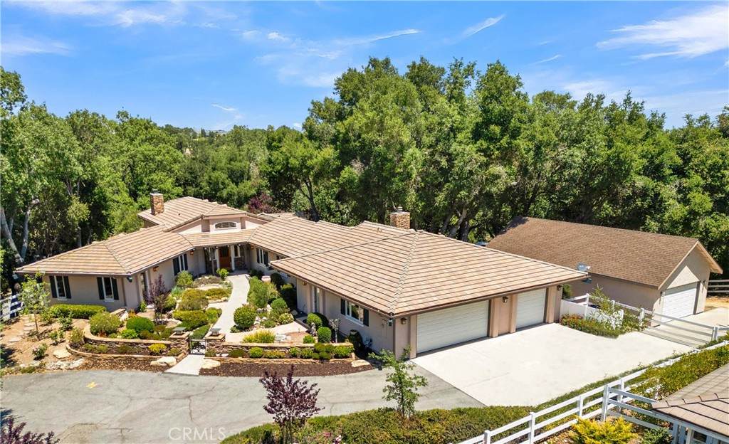 117 Frontier Way - Photo 1