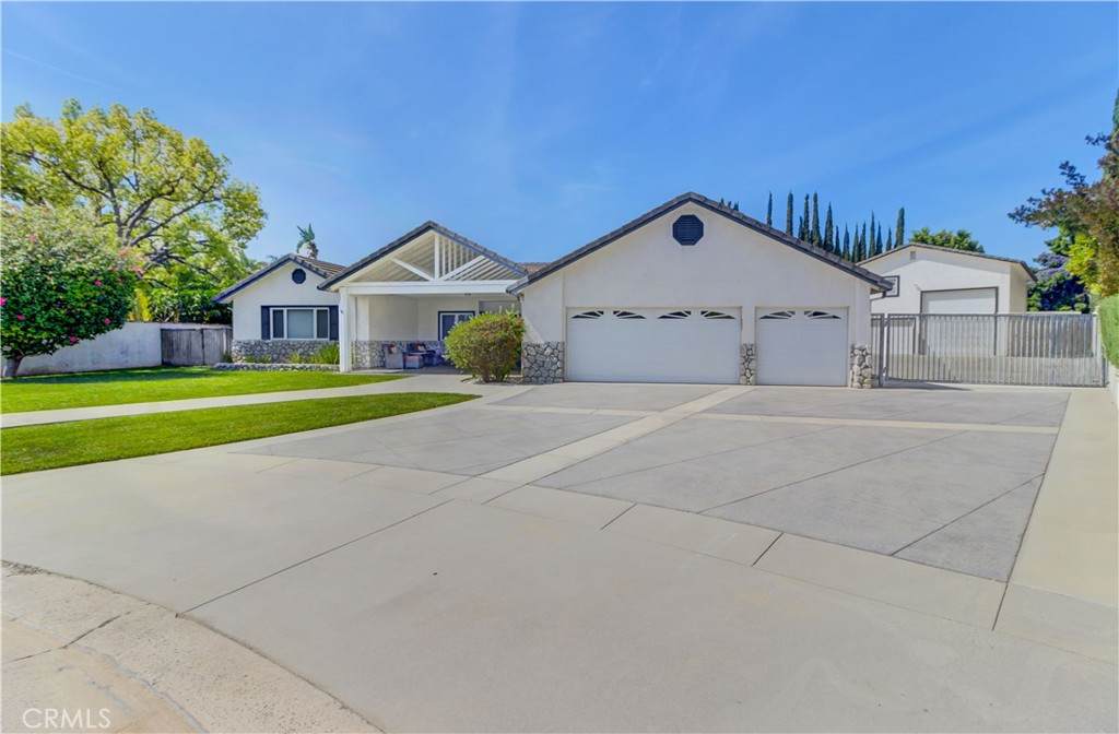 5821 Blueberry Street - Photo 1