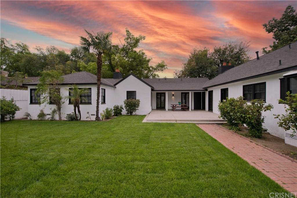 4742 Saint Clair Avenue - Photo 1