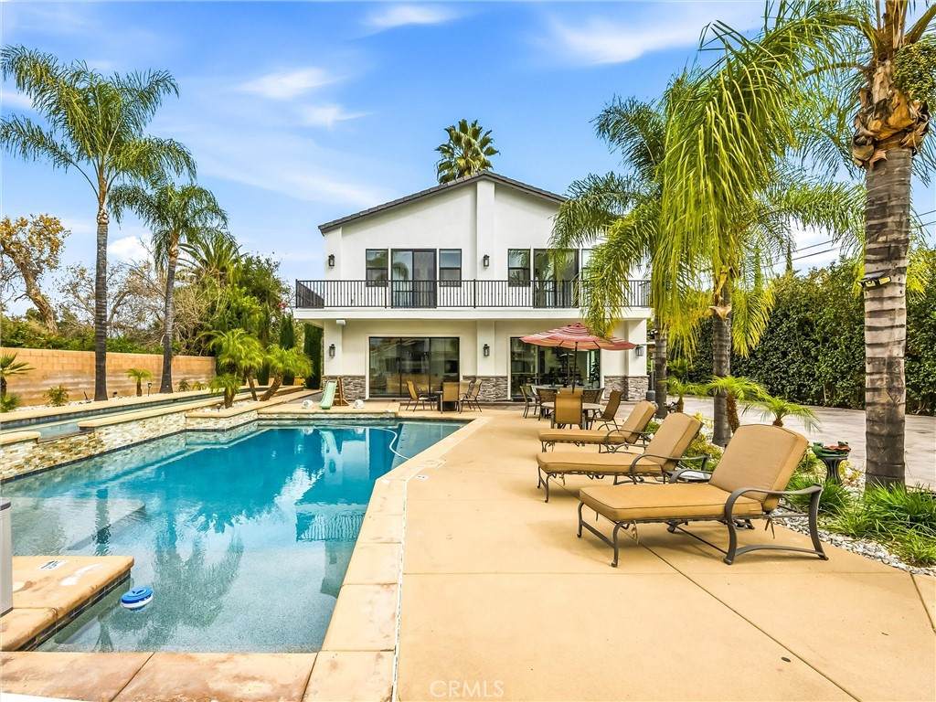 215 San Rafael Street - Photo 1