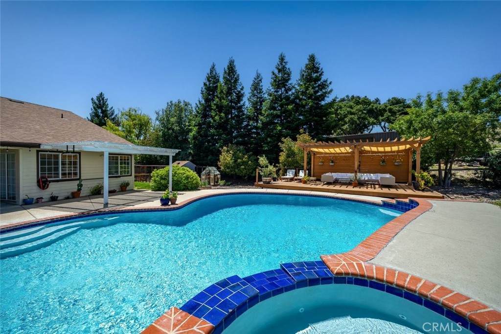 1590 Shiloh Place - Photo 1