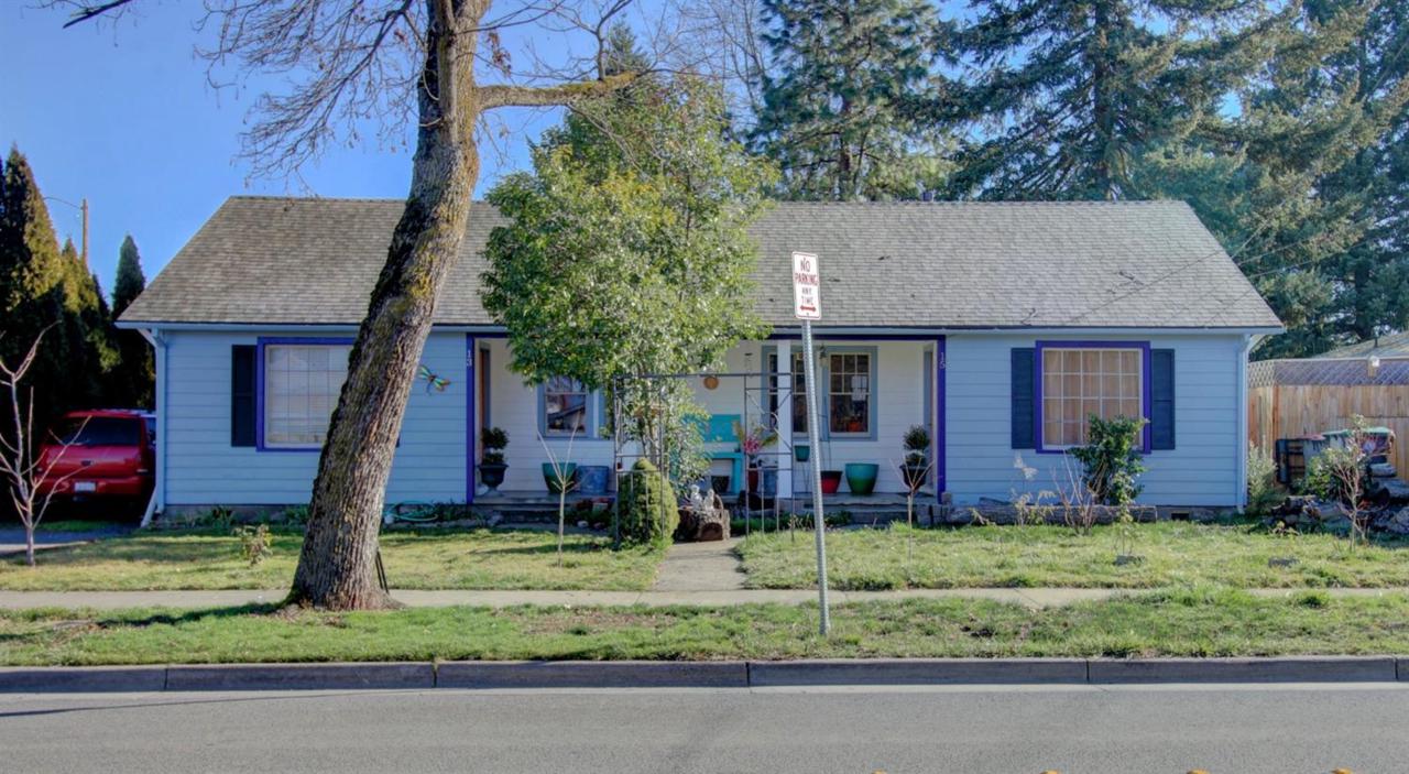 13-15 Tripp Street - Photo 1