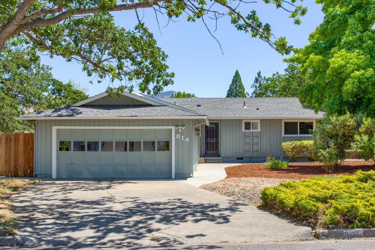 814 Oak Knoll Drive - Photo 1