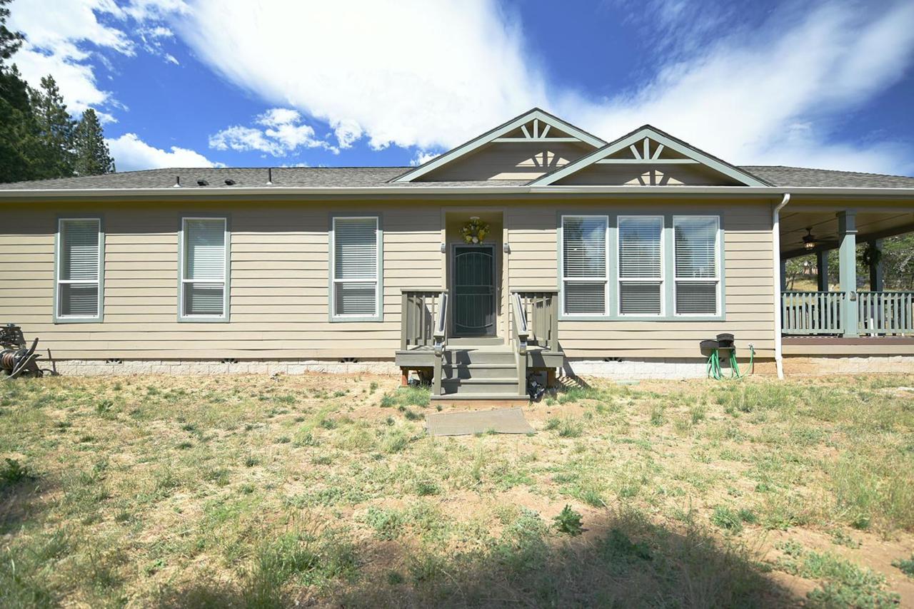 1842 Colestin Road - Photo 1