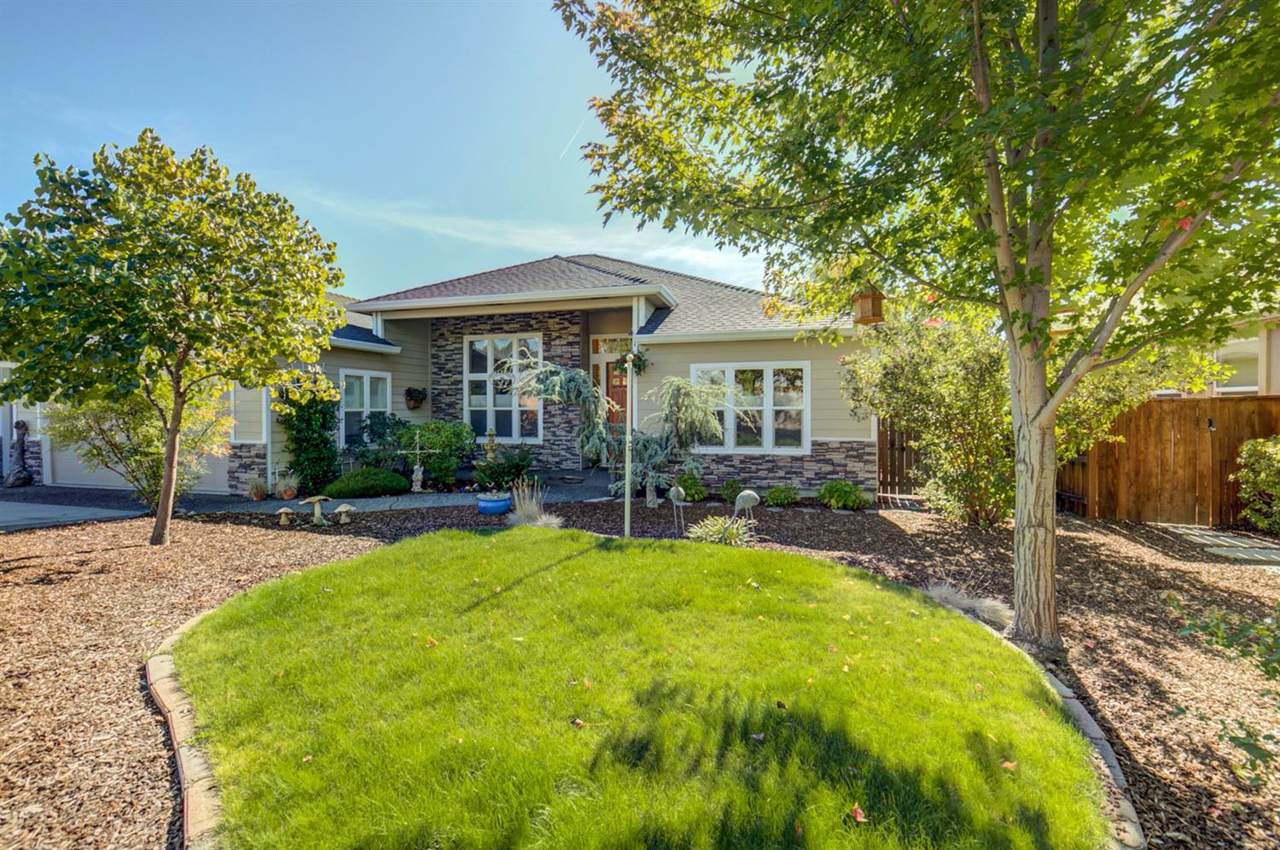 380 Leandra Lane - Photo 1