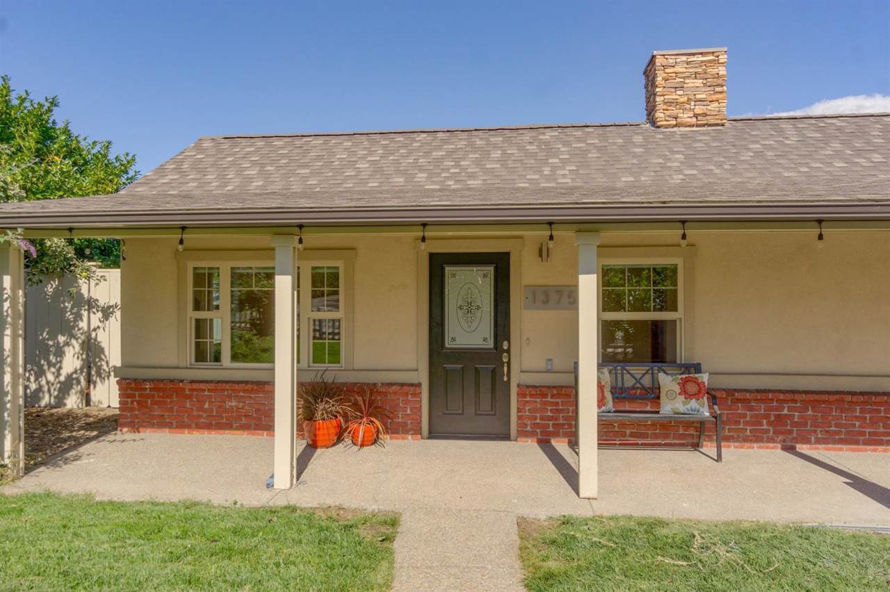 1375 Main Street - Photo 1