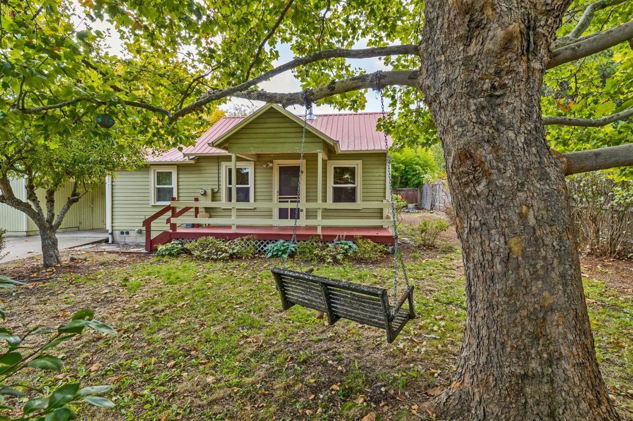 531 Clay Street - Photo 1