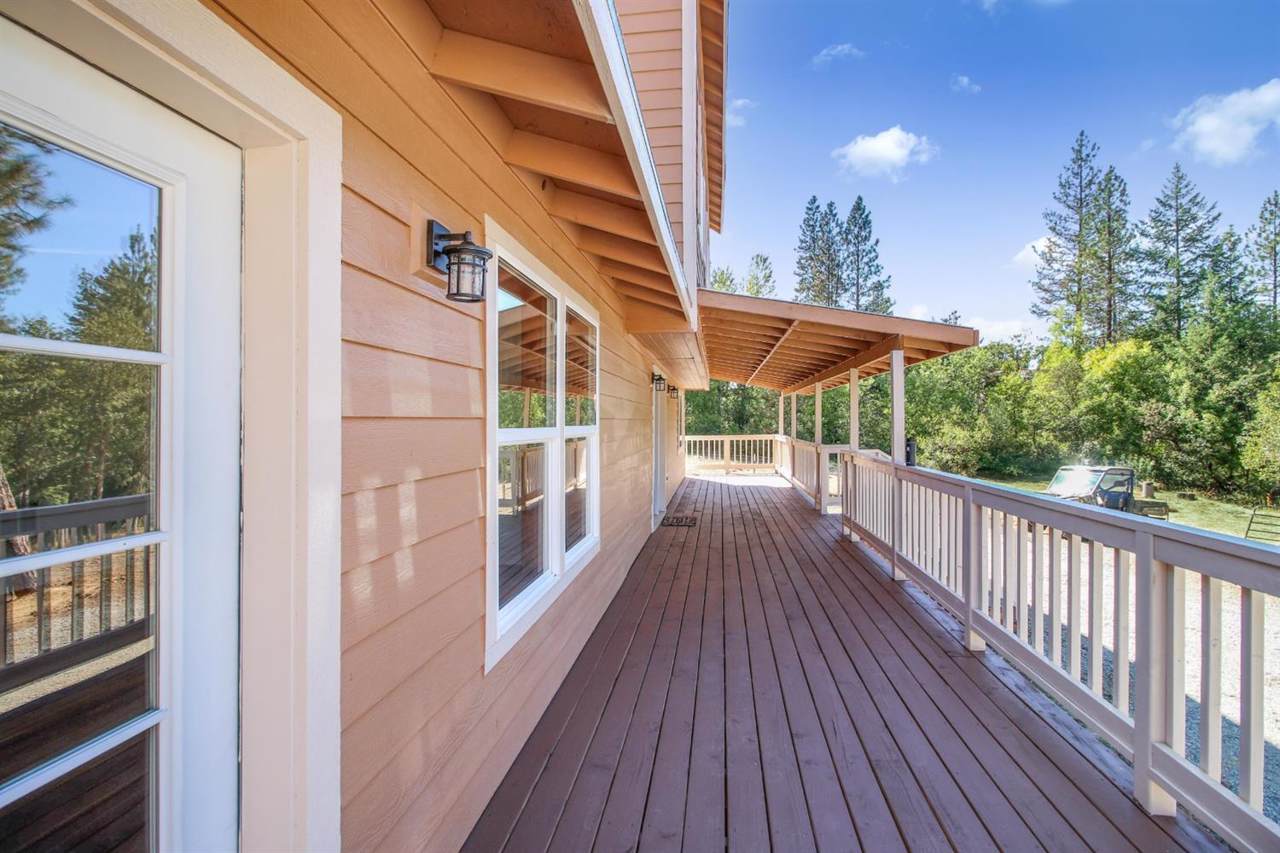 9520 Butte Falls Highway - Photo 1