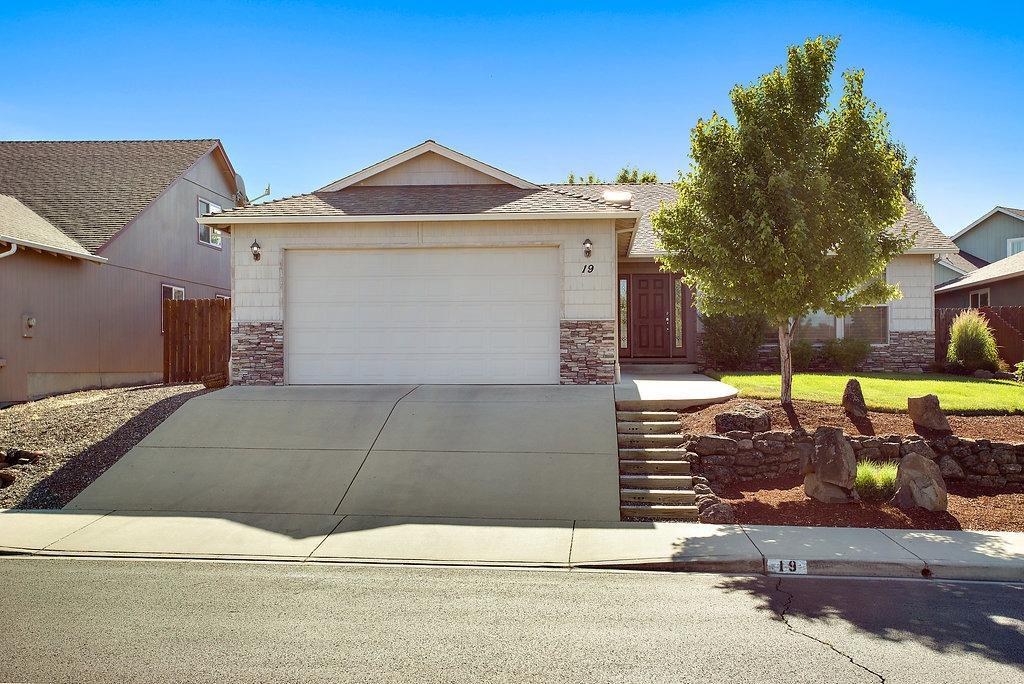 19 Woodcrest Circle - Photo 1