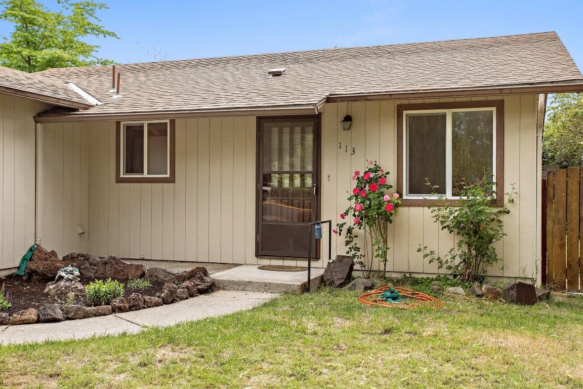 113 Buchanan Avenue - Photo 1