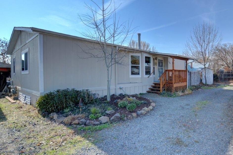 194 Laurelhurst Street - Photo 1