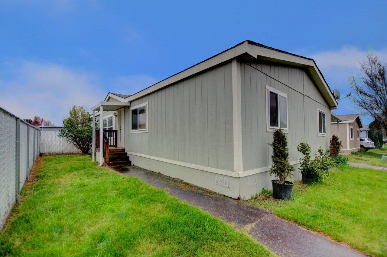 633 Archwood Drive - Photo 1