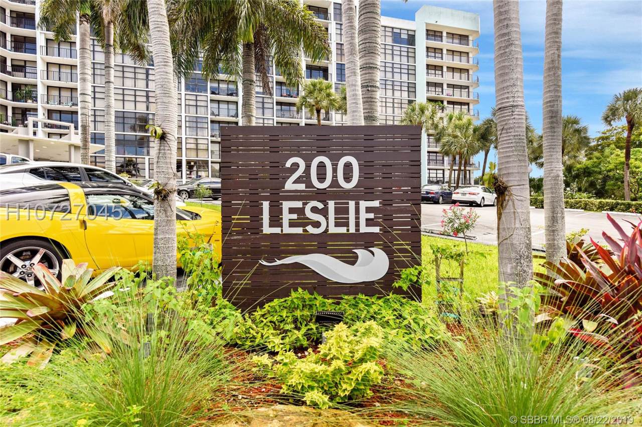 200 Leslie Dr - Photo 1