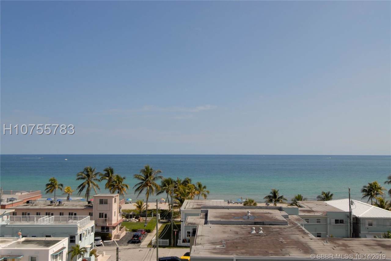 1401 Ocean Dr - Photo 1