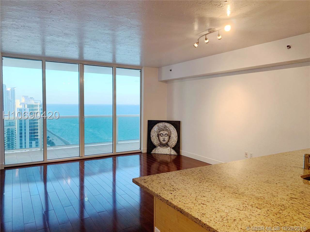 1830 Ocean Dr - Photo 1