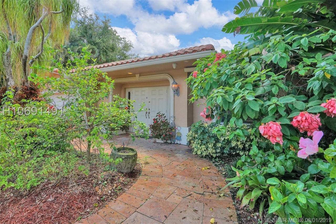 5880 33rd Ave - Photo 1