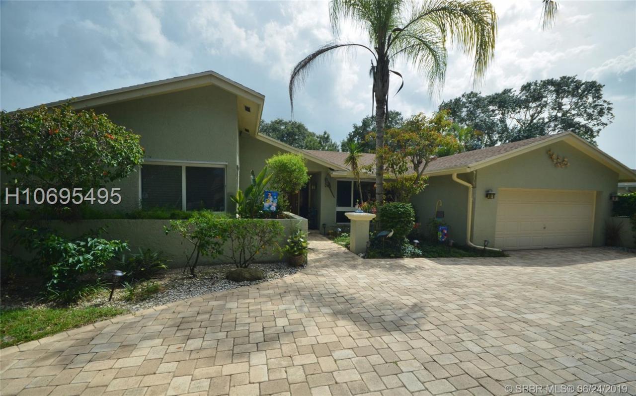 4006 Sailboat Drive - Photo 1