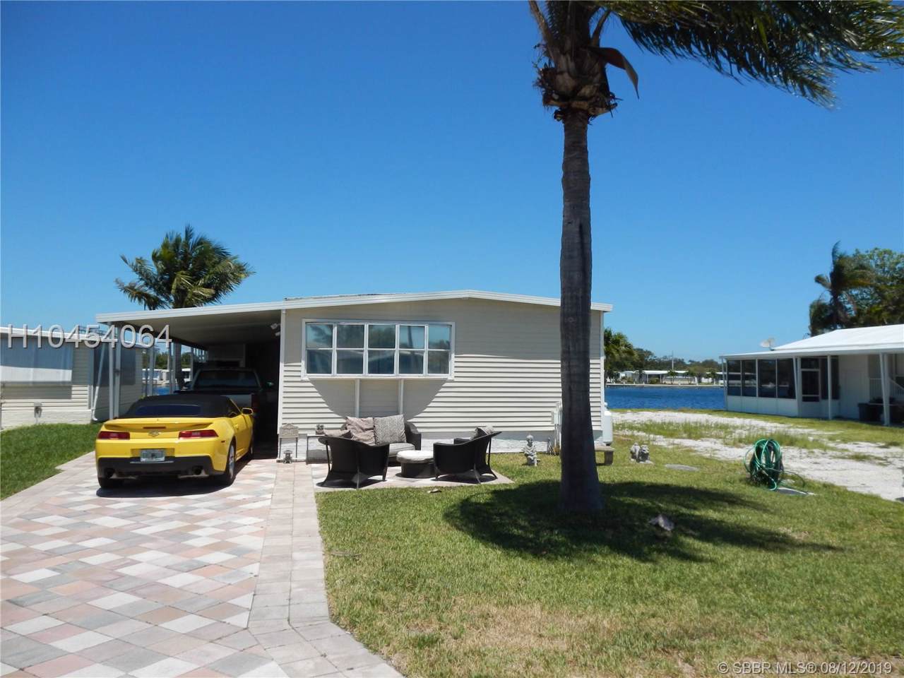 2941 Lakeshore Dr - Photo 1