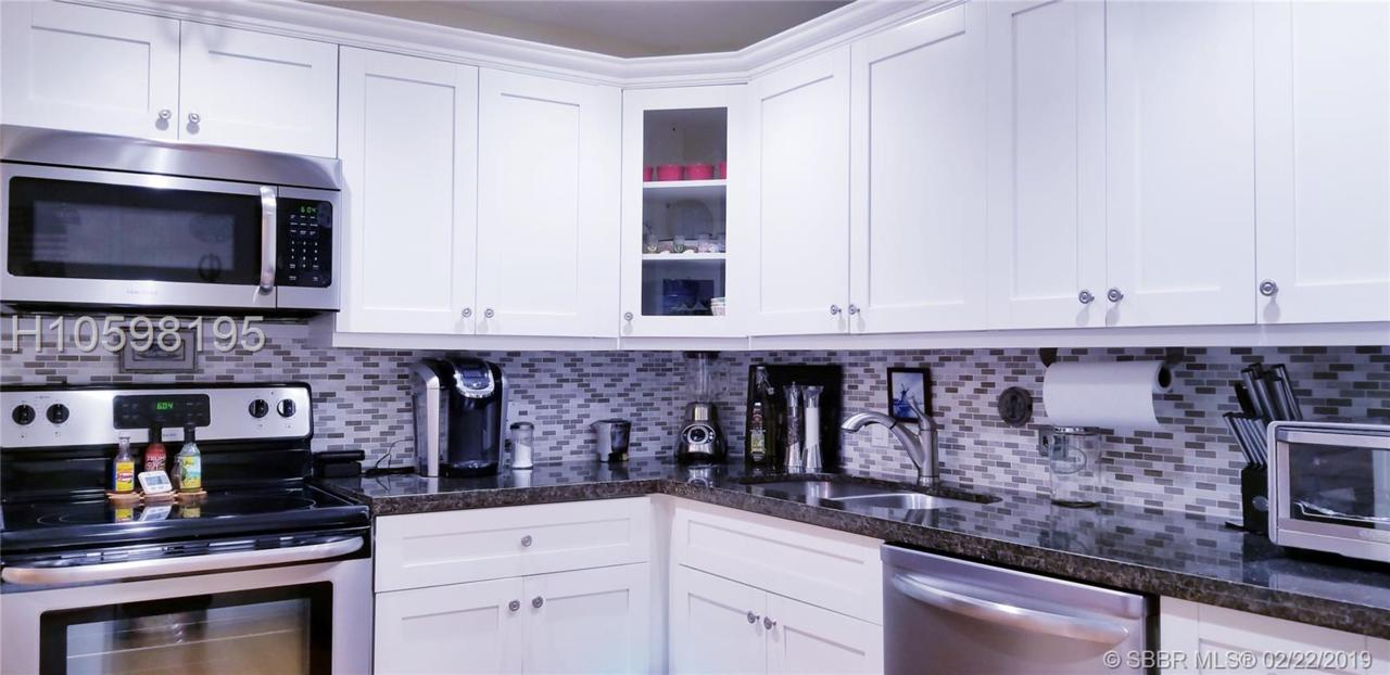 4330 Hillcrest Dr - Photo 1