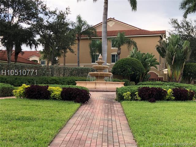 323 Villa Cir - Photo 1