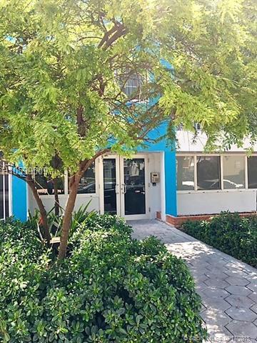 1400 Lincoln Rd - Photo 1