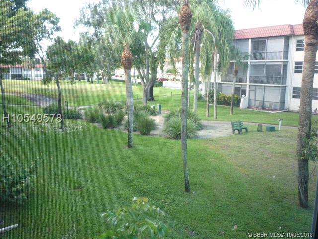8911 Hollybrook Blvd - Photo 1